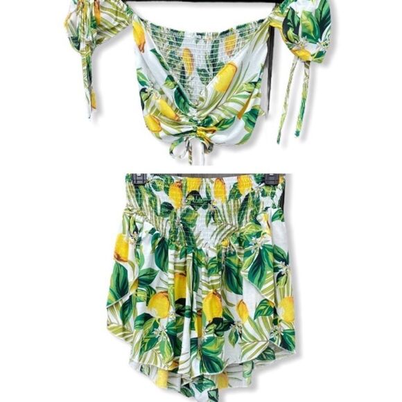 Gorgeous Lemons Short Set - Picture 1 of 12